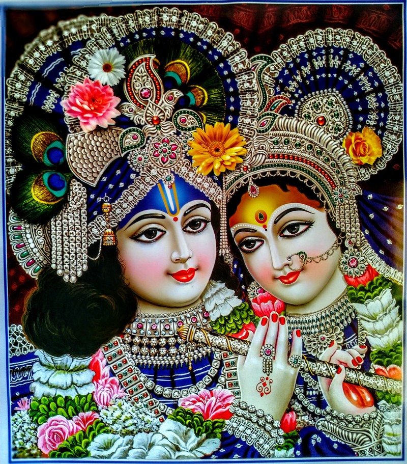 Картина двух женщин в сложных костюмах с цветами (рада и кришна, radha krishna, шри кришна, shri krishna)