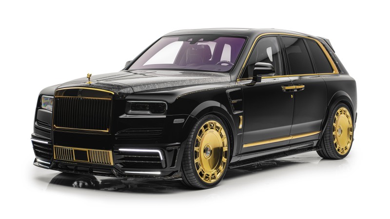 Черный и золотой rolls royce с золотыми дисками (роллс ройс кулинан, rolls royce cullinan, мансори, mansory, 2024)