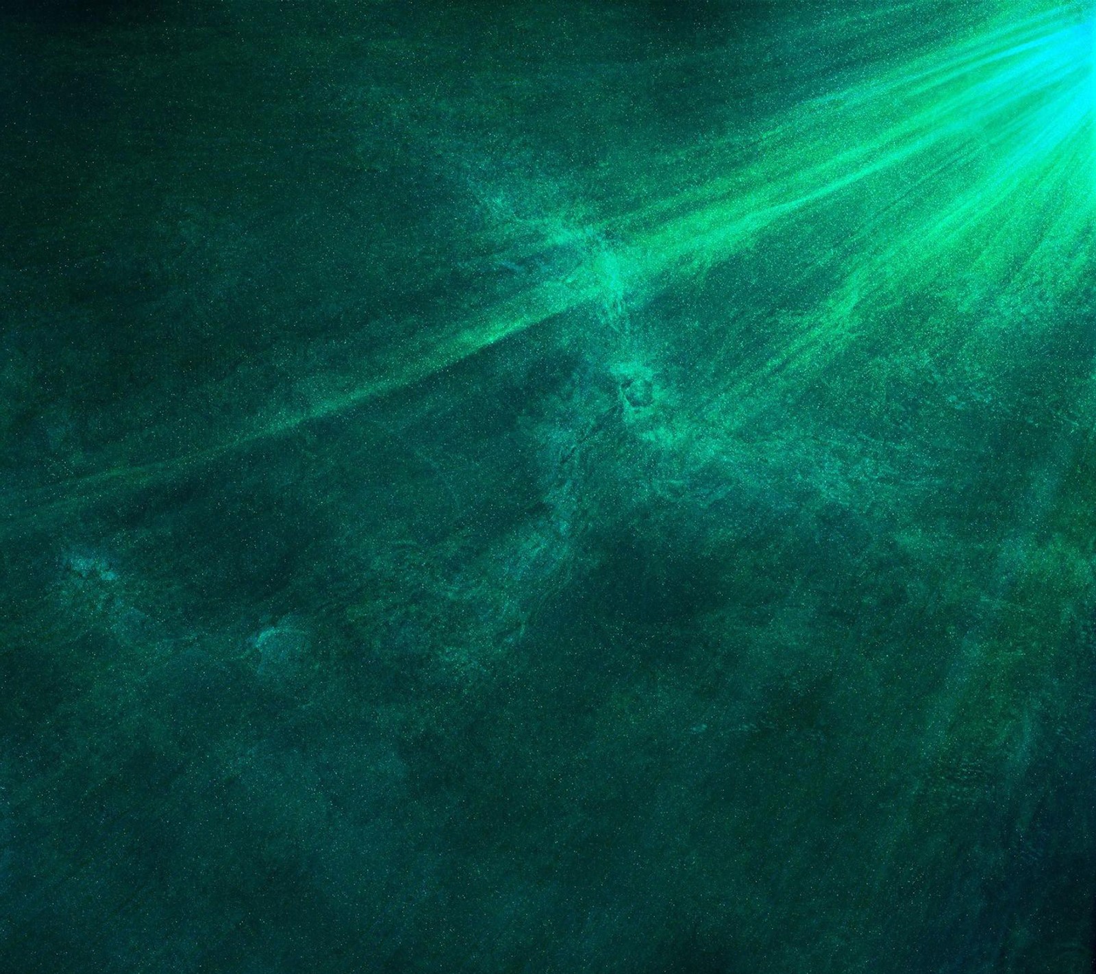 There is a green light shining through the water (hd, nebula)