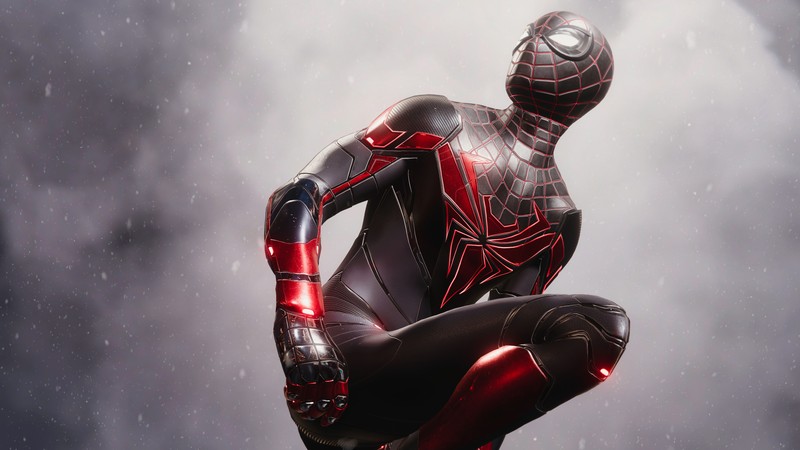 Человек-паук в черном костюме сидит в дождь (marvels spider man miles morales, playstation 5, компьютерные игры, супергерои marvel, marvel superheroes)