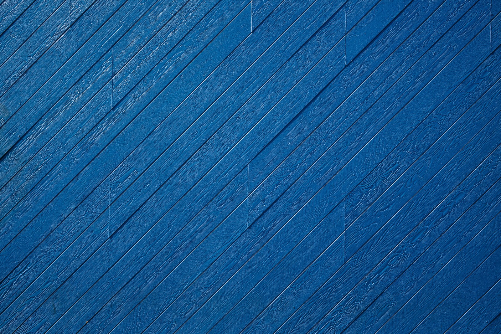 Planches de bois bleues avec un motif à rayures blanches (bleu, bleu électrique, azur, ligne, bleu cobalt)