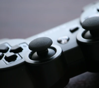 Close-up de um controle de jogo PlayStation