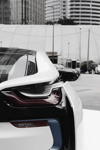 Elegante e estiloso: O perfil traseiro do supercarro BMW i8