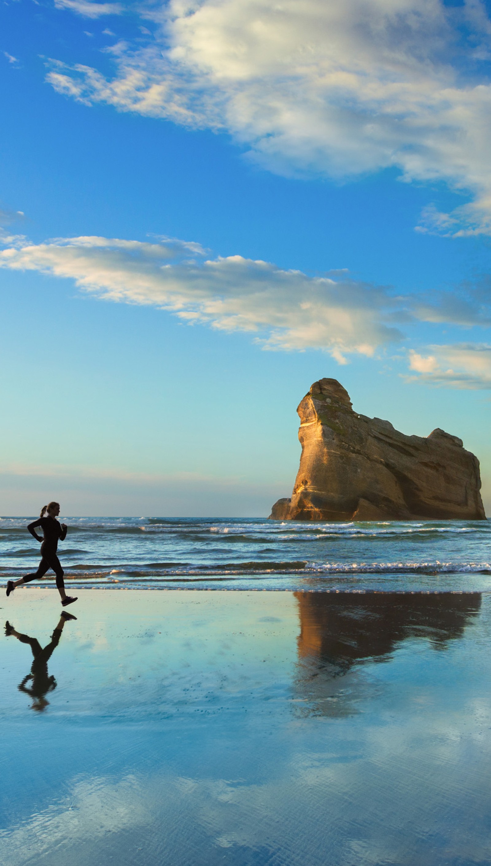 There is a man running on the beach with a surfboard (beach, sunset jog 4k)