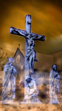 Cristo en la cruz rodeado de estatuas bajo un cielo naranja