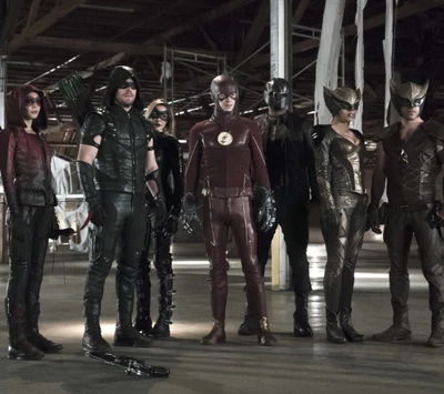 Helden vereinen sich: Arrow, Hawkgirl, Hawkman und The Flash in Legends of Tomorrow