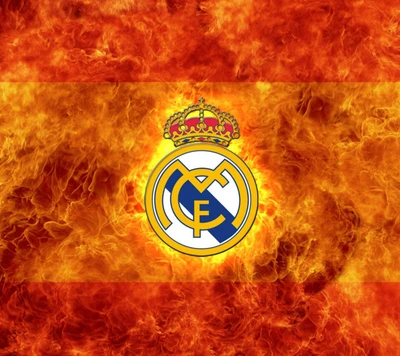 Real Madrid-Logo auf einem feurigen Hintergrund der spanischen Flagge