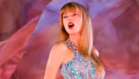 Taylor Swift cativa na The Eras Tour com um traje deslumbrante