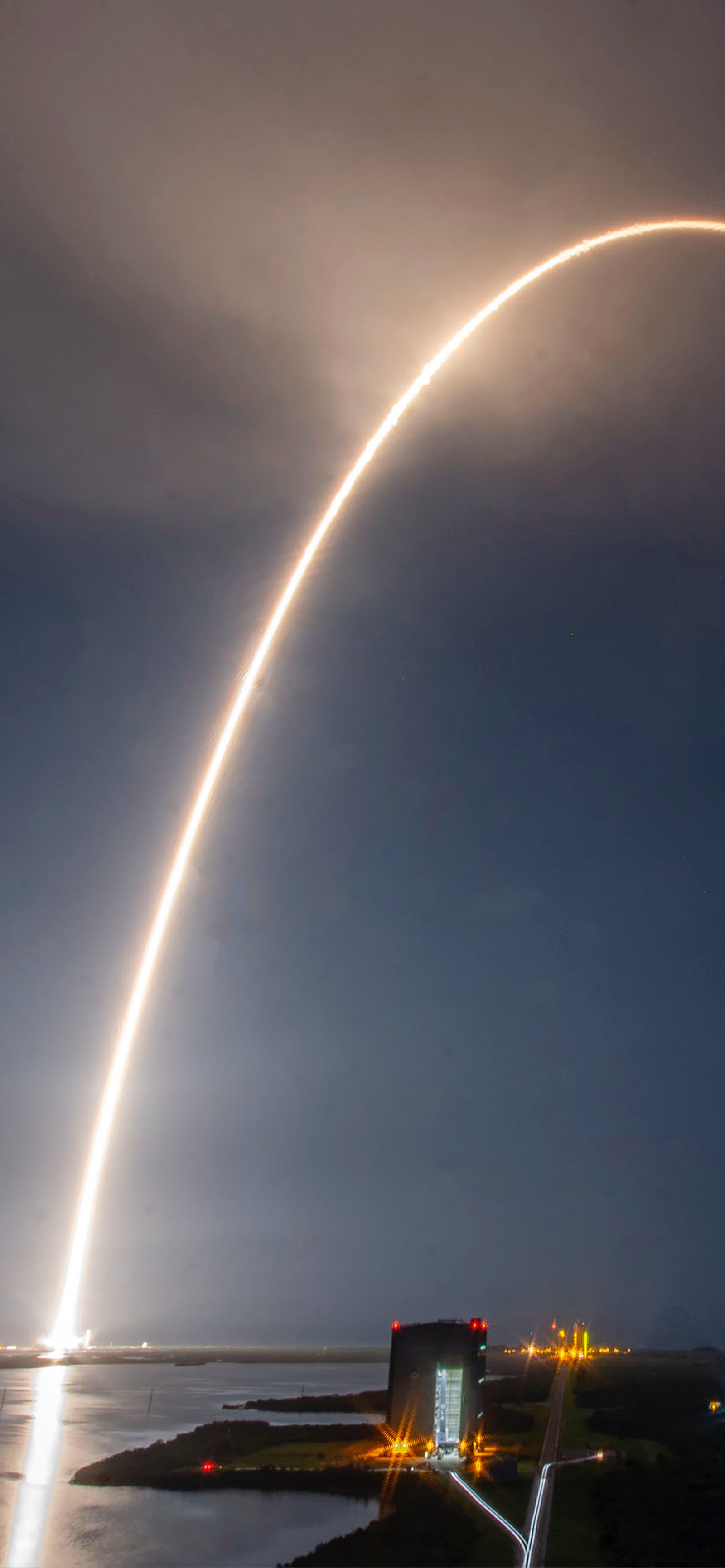 Lade spacex, internationale raumstation, falcon 9, nasa, atmosphäre Hintergrund herunter