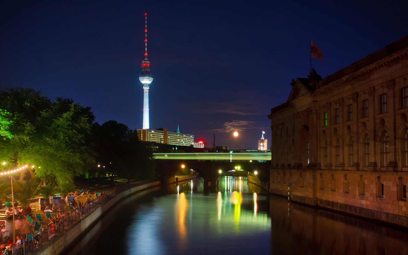 berlin, night, waterway, landmark, reflection wallpaper