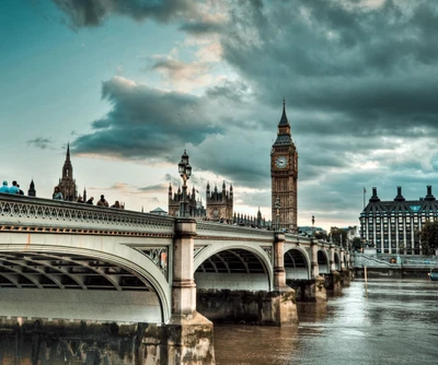 Puente de Westminster con Big Ben, que da al Támesis en Londres