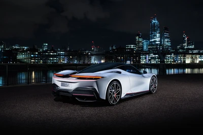 Pininfarina Электрический Суперкар: Смелое Слияние Роскоши и Производительности Ночью.