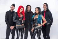 Grupo social de heavy metal influenciado pela Vogue em moda ousada