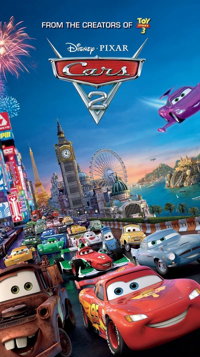 Une scène vibrante de "Cars 2", mettant en scène des véhicules animés courant à travers un paysage urbain animé avec des monuments emblématiques et une atmosphère festive.