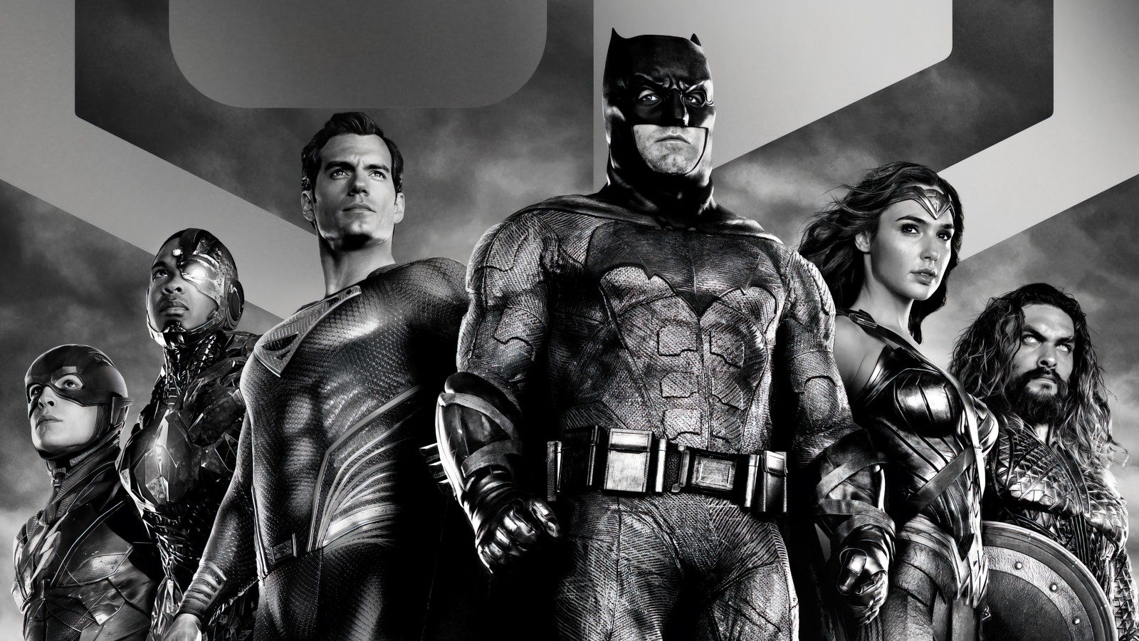 Un grupo de personas disfrazadas de pie frente a un cartel en blanco y negro (liga de la justicia, justice league, 2021, película, zack snyder)