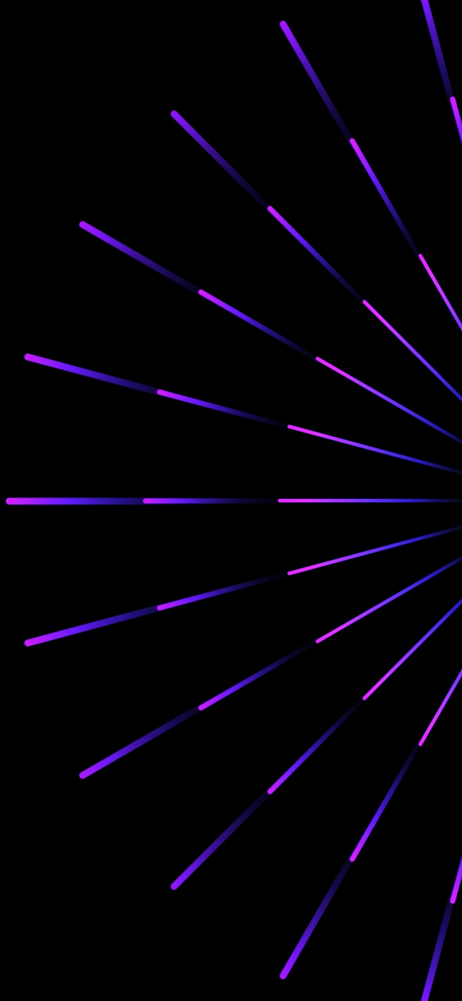 Primer plano de un reloj con luces moradas y azules (ligero, púrpura, violeta, iluminación de efectos visuales, magenta)