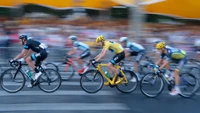 Courses de vélos de route dynamiques : Cyclistes en mouvement