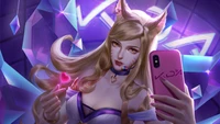 K/DA Ahri tomando un selfie en un entorno de fantasía vibrante