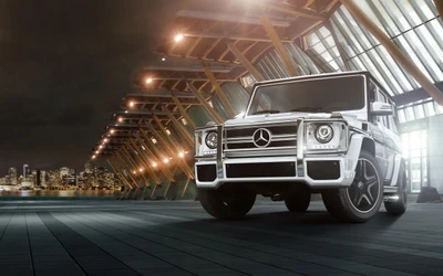 Eleganter Mercedes-Benz G-Klasse in einer modernen städtischen Umgebung