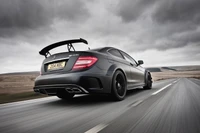 Mercedes-Benz C 63 AMG: El automóvil deportivo de alto rendimiento en movimiento