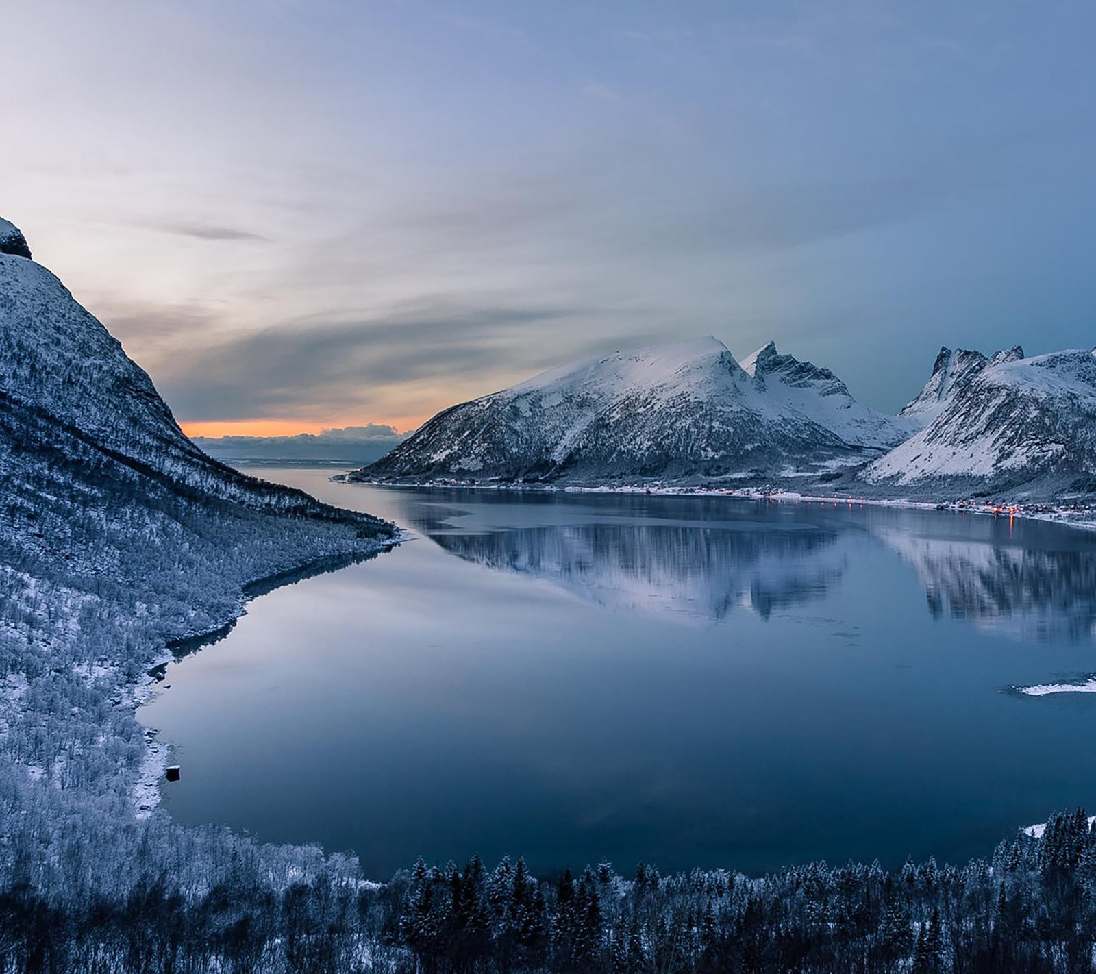 Vue d'un lac avec une montagne en arrière-plan (hd, papier peint)