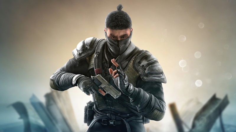 Мужчина в черном наряде держит оружие перед зданием (эхо, elite set, rainbow six siege, r6s, rainbow 6 siege)