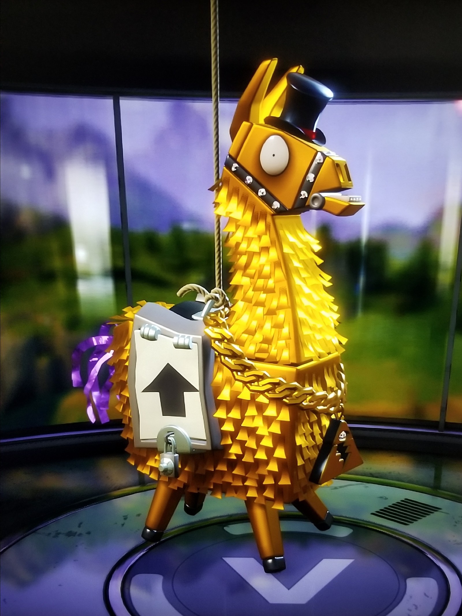 Скачать обои фортнайт, fortnite, golden llama, лама