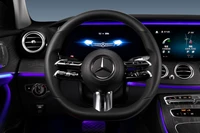 2020 Mercedes-Benz E 350 L Línea AMG Interior Cockpit en Elegancia Oscura