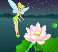 Tinkerbell verzaubert eine blühende Lotusblume unter einem sternenklaren Himmel