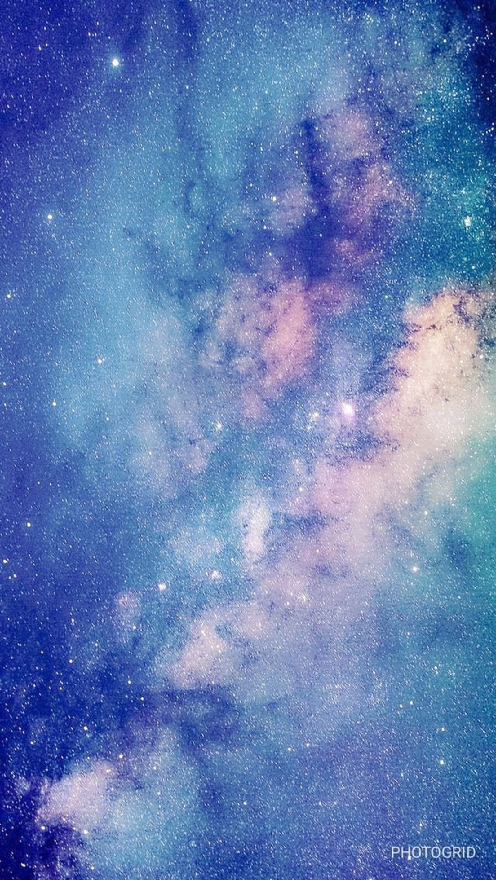 A close up of a sky with a lot of stars (night, stars)