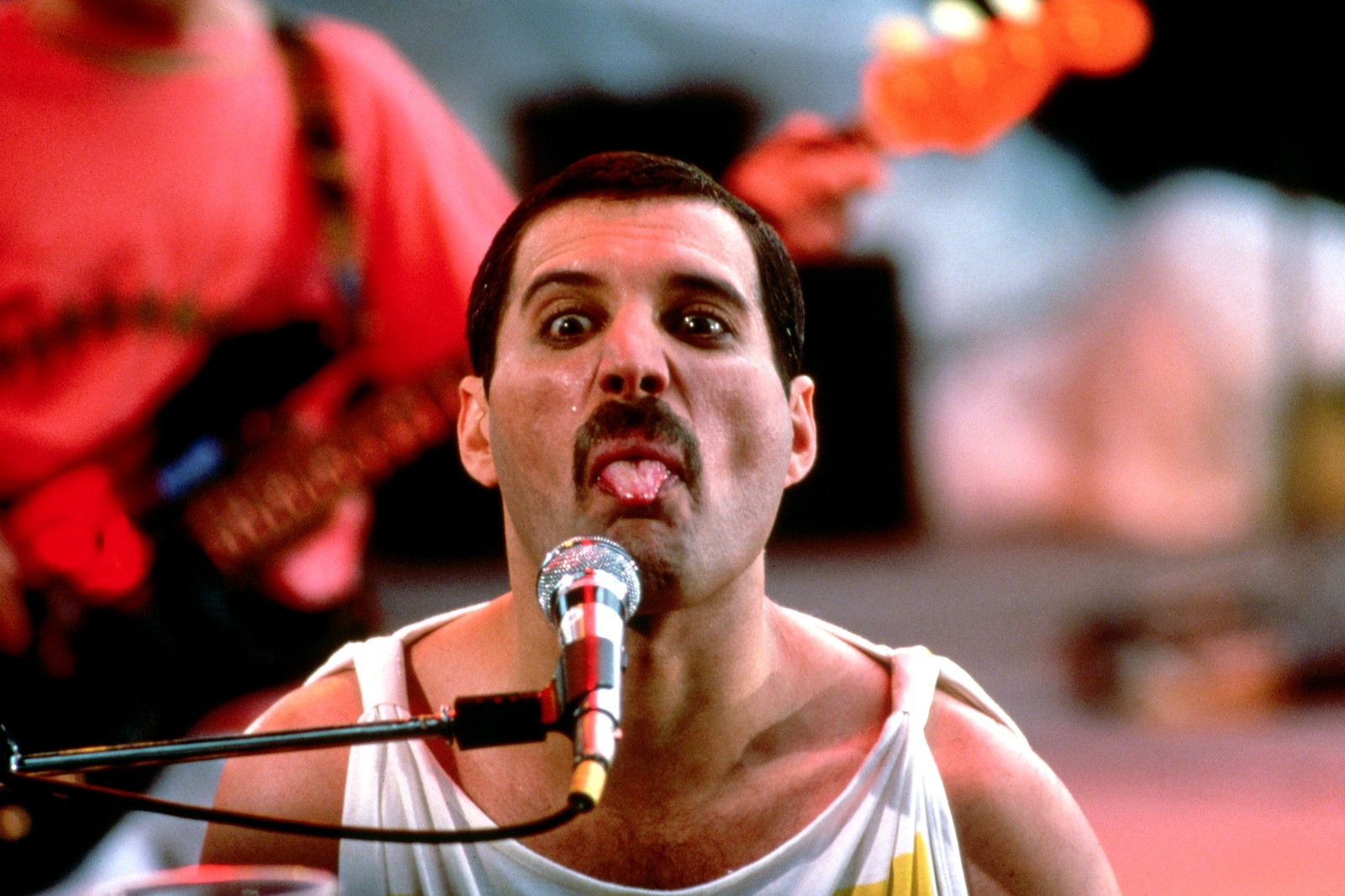 freddie mercury, queen, singing, performance, singer wallpaper