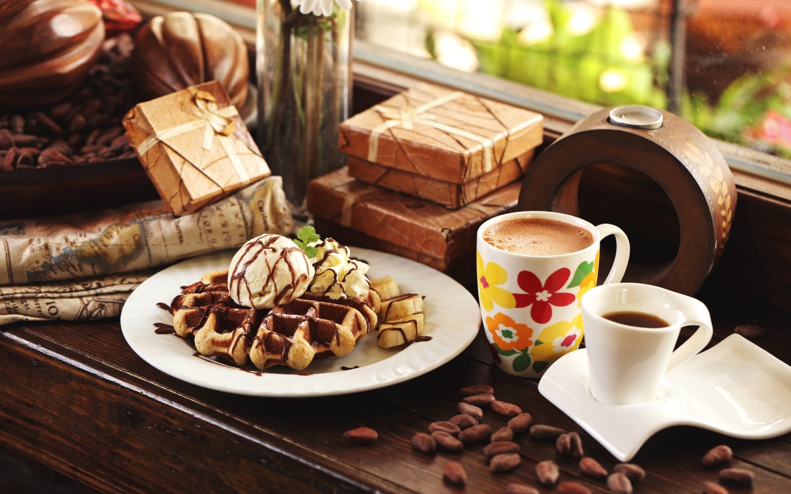 Une assiette de gaufres et du café sur une table (nourriture, tasse à café, tasse, petit déjeuner, machine à café)