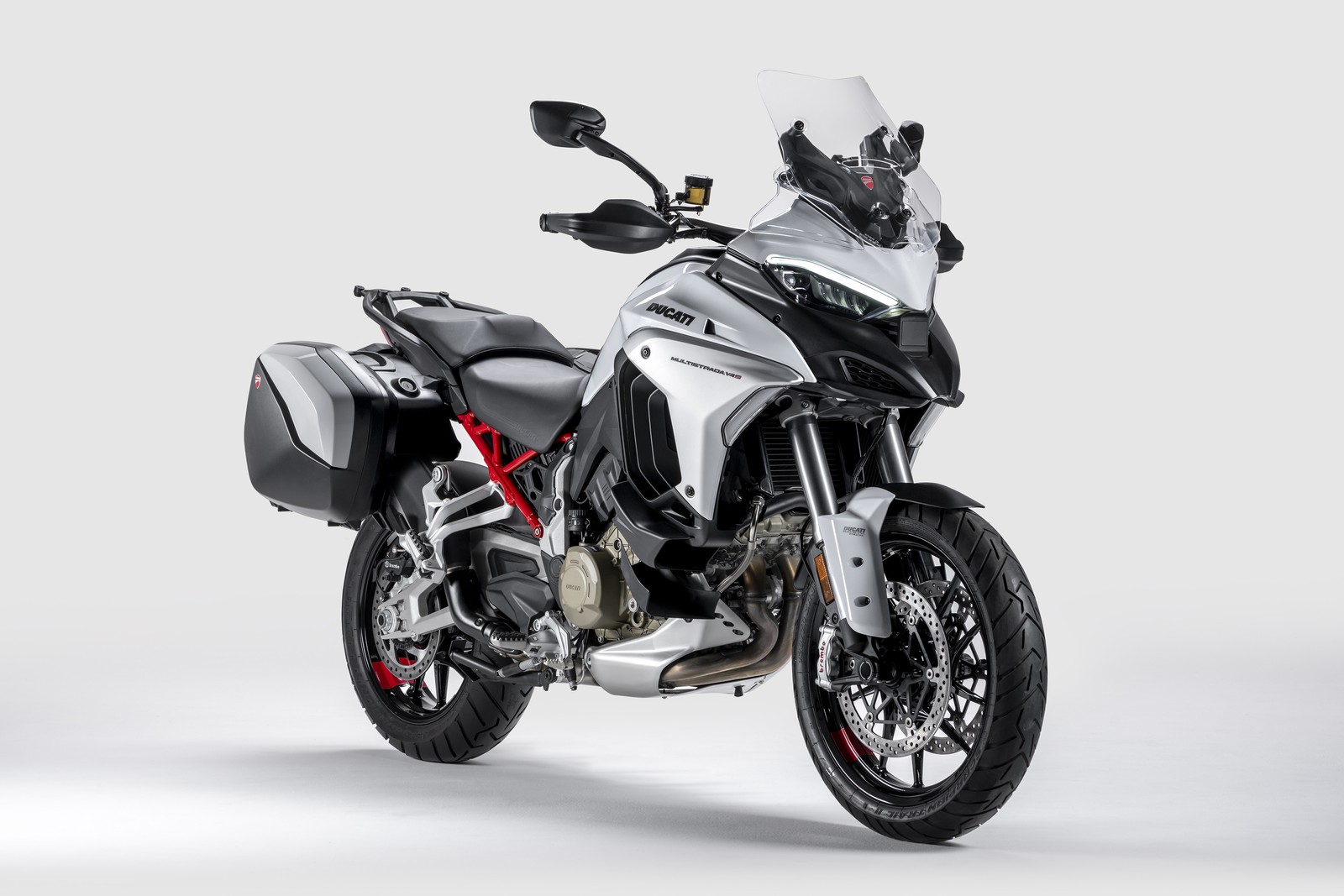 Скачать обои ducati multistrada v4 s, 2022, мотоциклы для приключений, iceberg white, белый фон