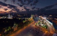 Panorama nocturno de Moscú: Horizonte con el Kremlin y la Catedral de San Basilio