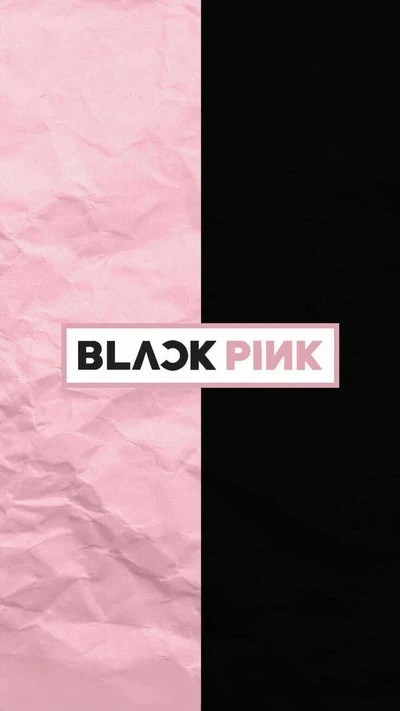 Logo de Blackpink sobre un fondo arrugado rosa y negro