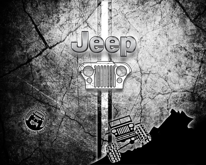 Близкий план знака jeep с логотипом jeep на нем (4x4, джип, внедорожник, тропы)