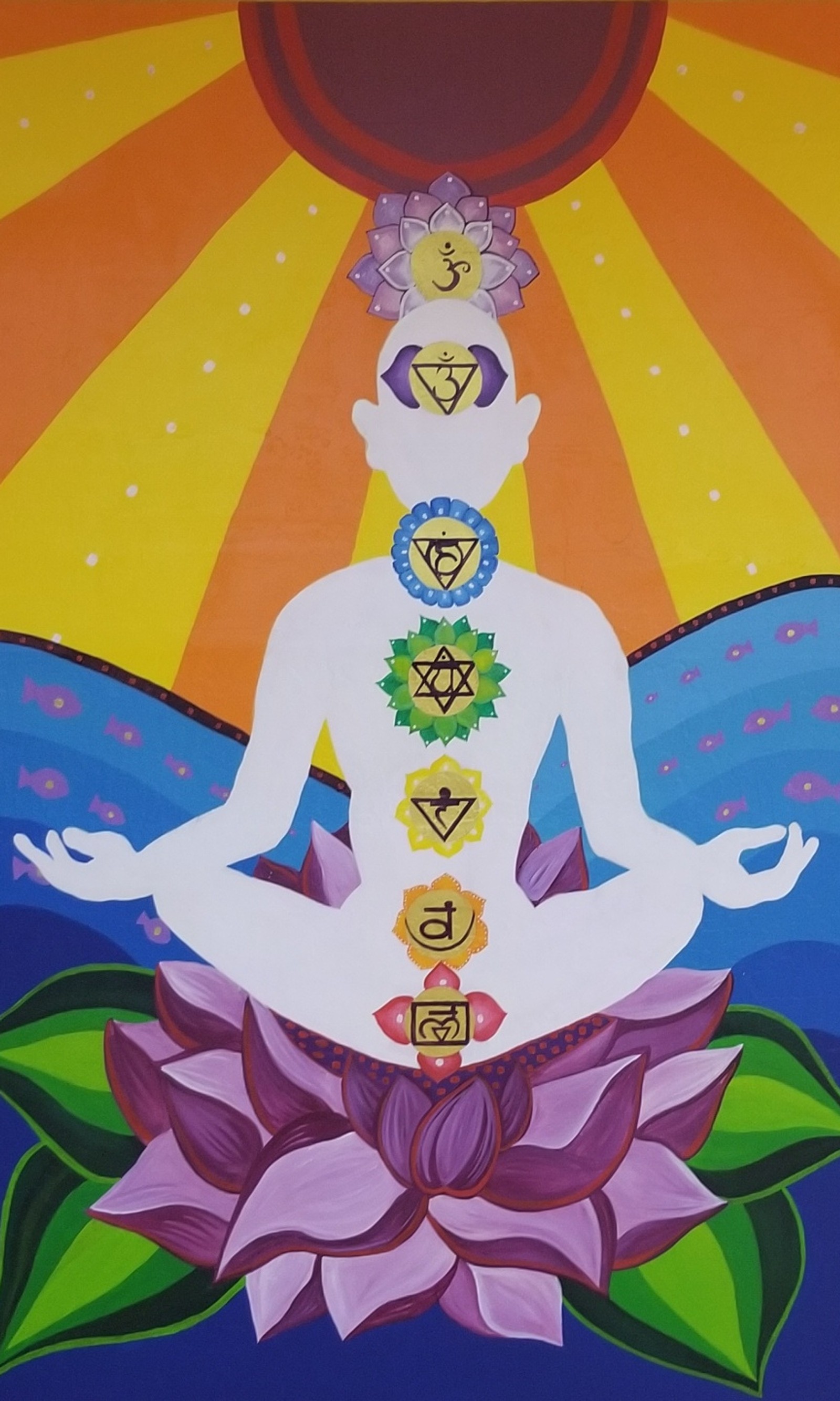 Uma pintura de um homem sentado na posição de lótus com sete símbolos de chakras (buda, buddha, budismo, chakra, iluminado)