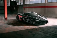 Novitec McLaren 765LT : Supercar noir élégant dans un cadre industriel