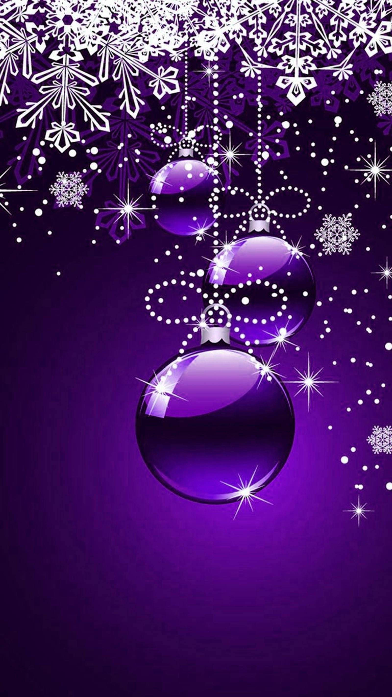 Fundo natalino roxo com flocos de neve e bolas decorativas (natal, cor, violeta)