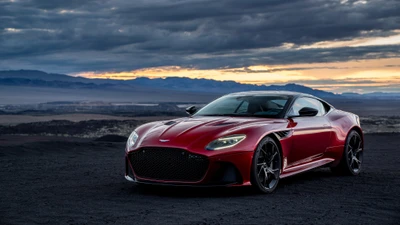 Aston Martin DBS Superleggera: Потрясающий Гран Турер на Сумерках.