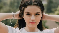 Selena Gomez: Captivating Beauty and Confidence in Nature