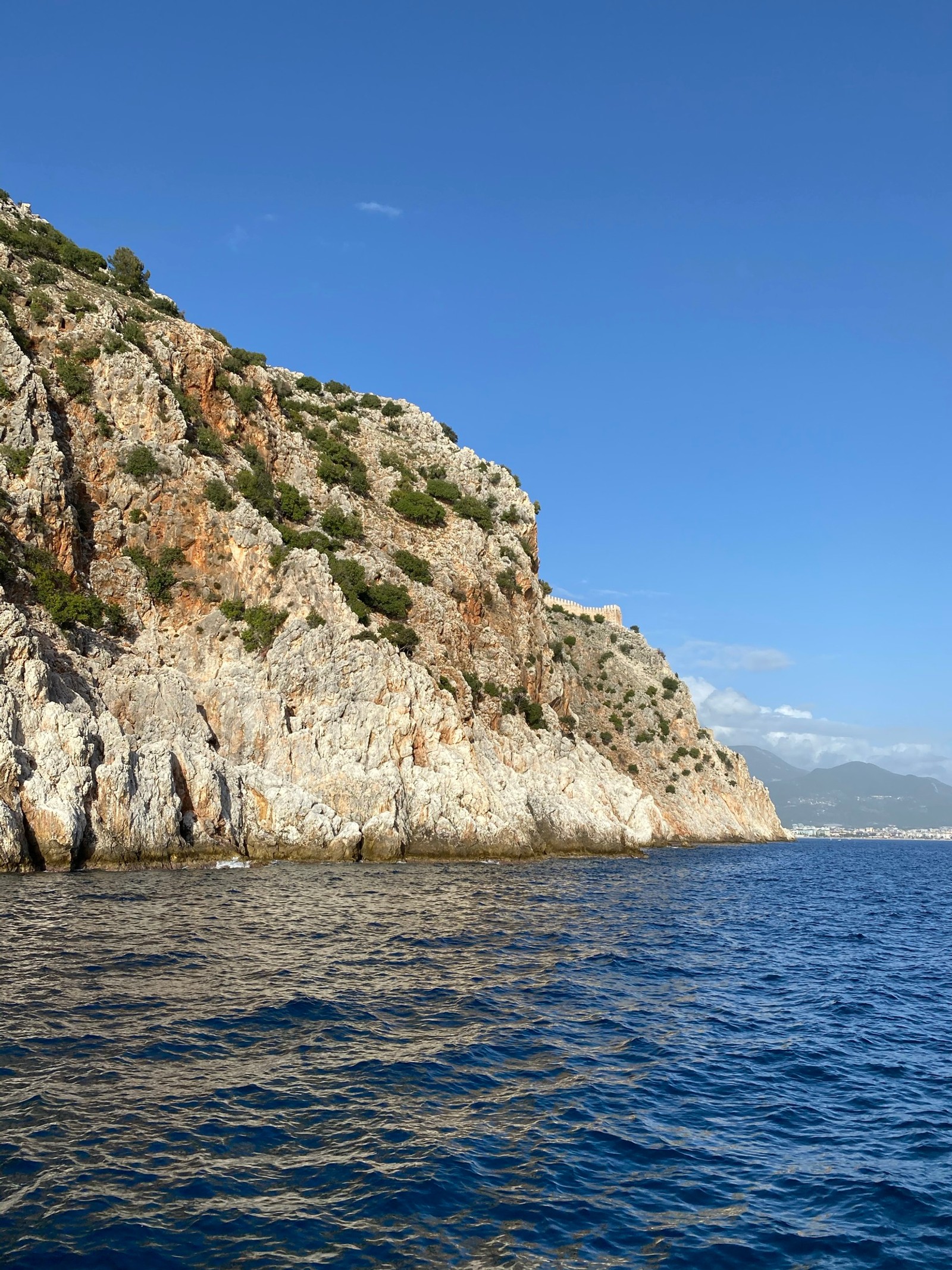 Téléchargez le fond d'écran mer, îlot, eau, montagne, paysage naturel