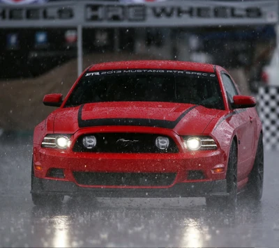 Ford Mustang GT500 : Course sous la pluie