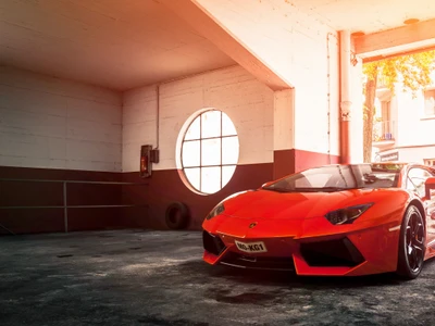 Impresionante Lamborghini Aventador rojo exhibido en un entorno industrial