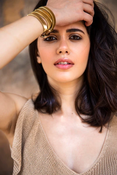 Sanjana Sanghi: Retrato cativante de uma estrela de Bollywood