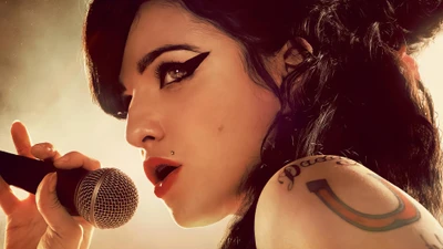 Fesselnde Hommage an Amy Winehouse: Eine kühne Darbietung