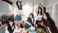 Red Velvet célèbre une fête d'anniversaire colorée